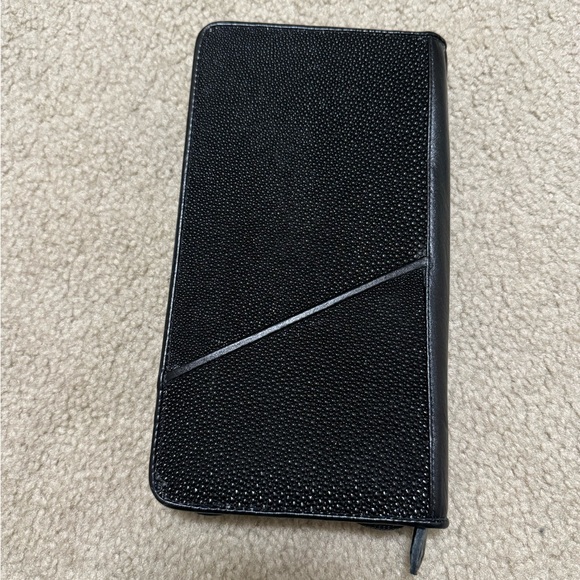 Stingray Passport holder wallet - Picture 2 of 6